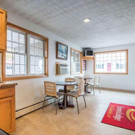 Econo Lodge Saint Albans Ngoại thất bức ảnh