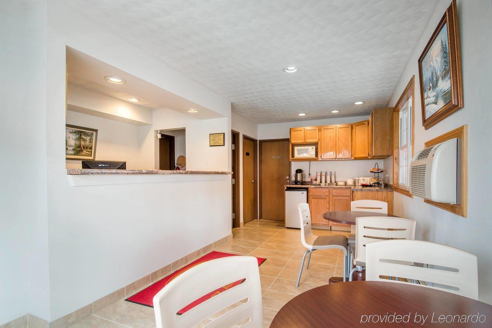 Econo Lodge Saint Albans Ngoại thất bức ảnh