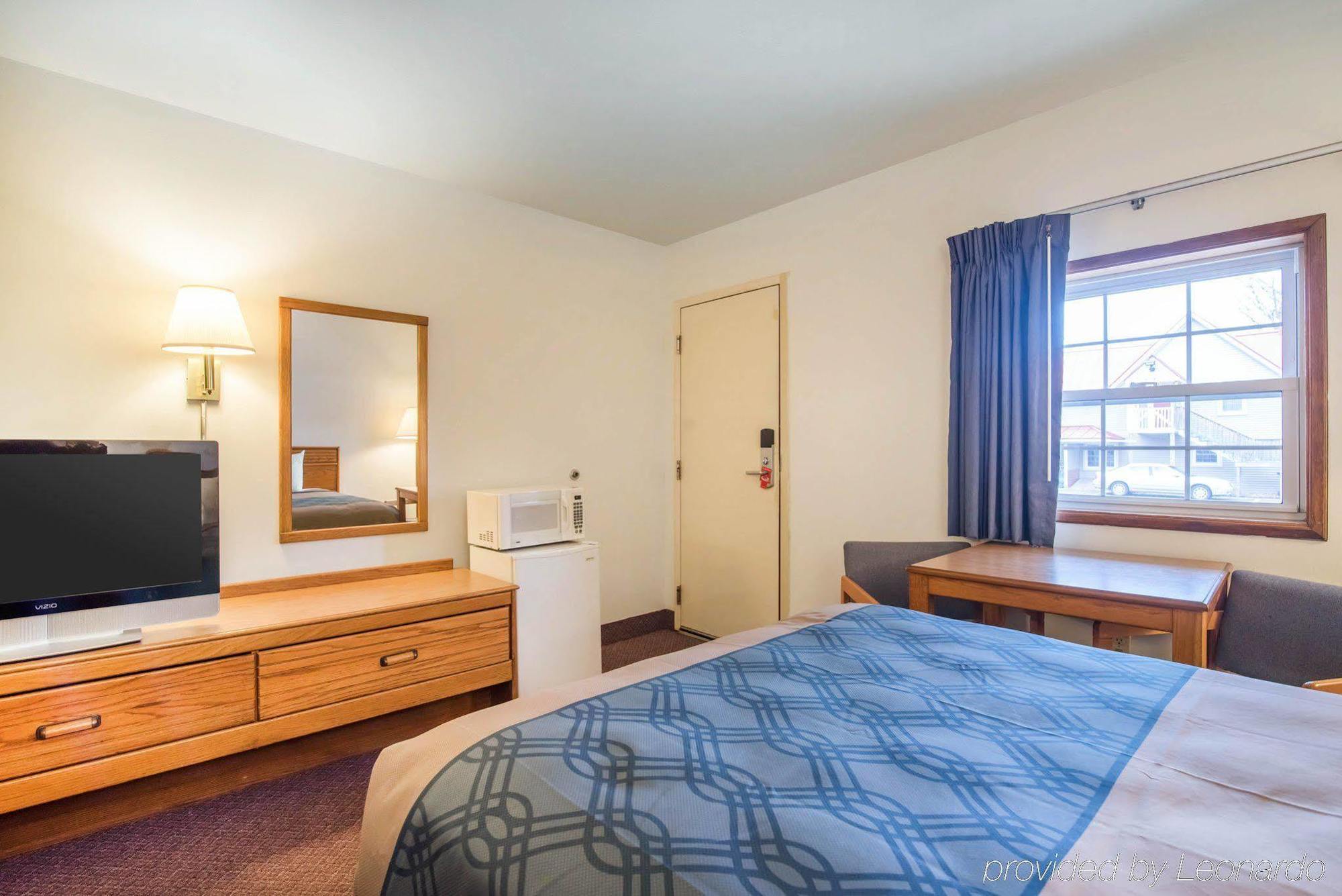 Econo Lodge Saint Albans Ngoại thất bức ảnh