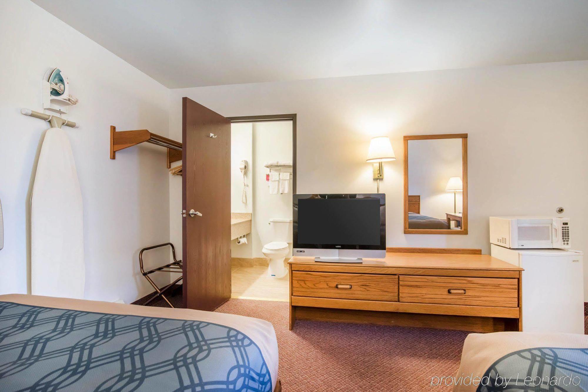 Econo Lodge Saint Albans Ngoại thất bức ảnh