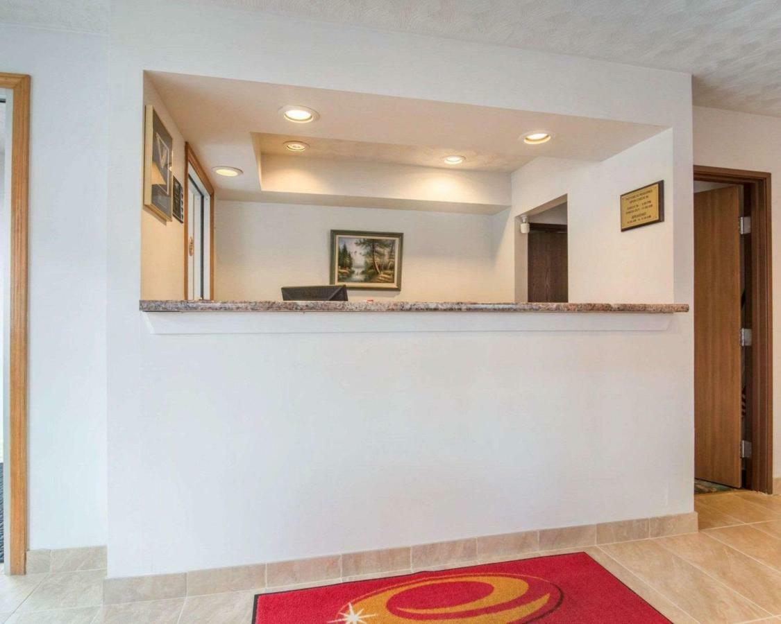 Econo Lodge Saint Albans Ngoại thất bức ảnh