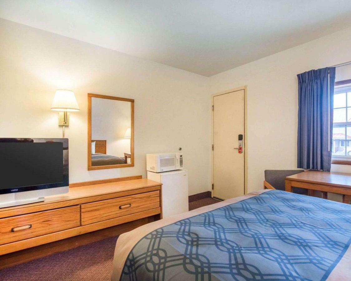 Econo Lodge Saint Albans Ngoại thất bức ảnh
