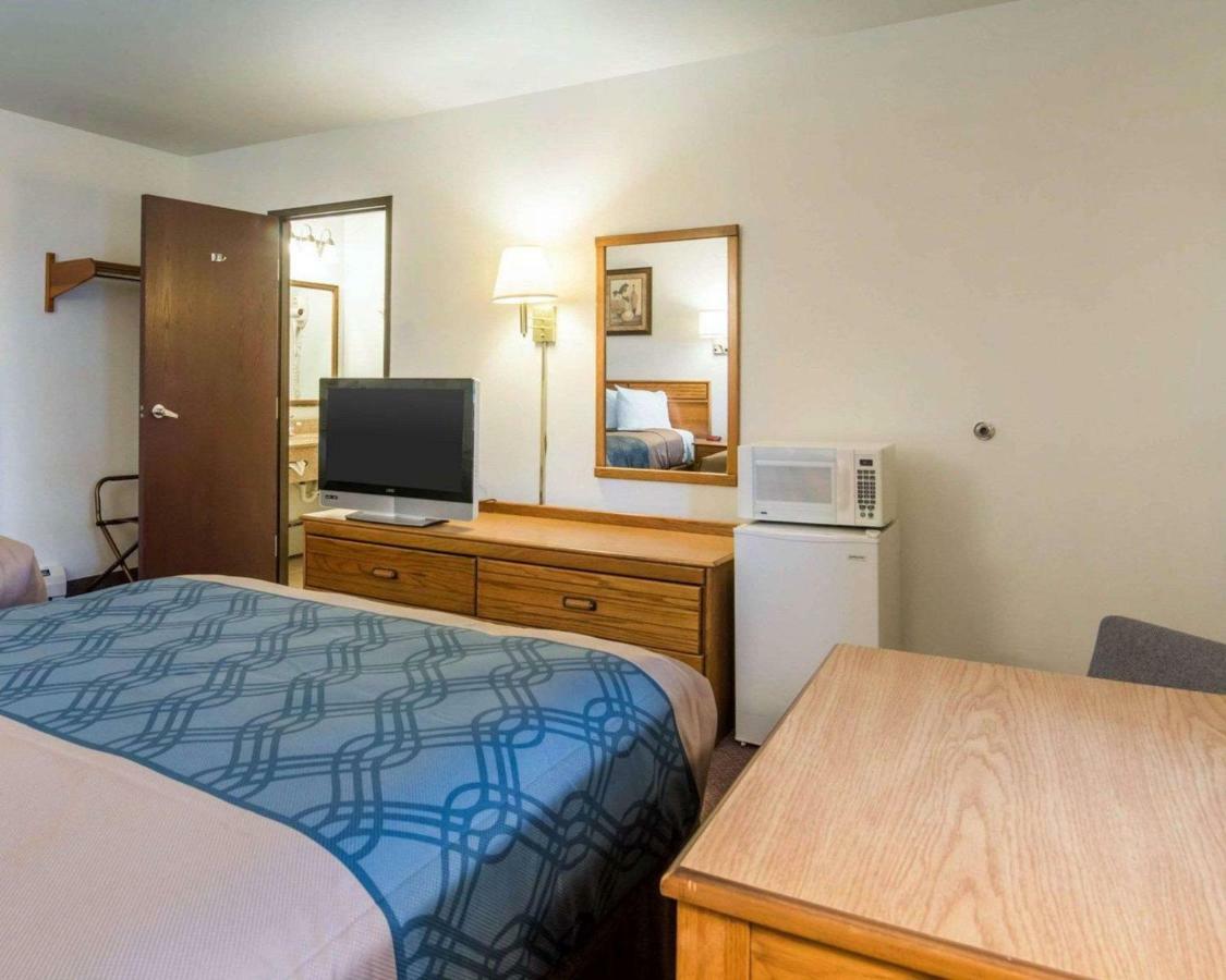 Econo Lodge Saint Albans Ngoại thất bức ảnh